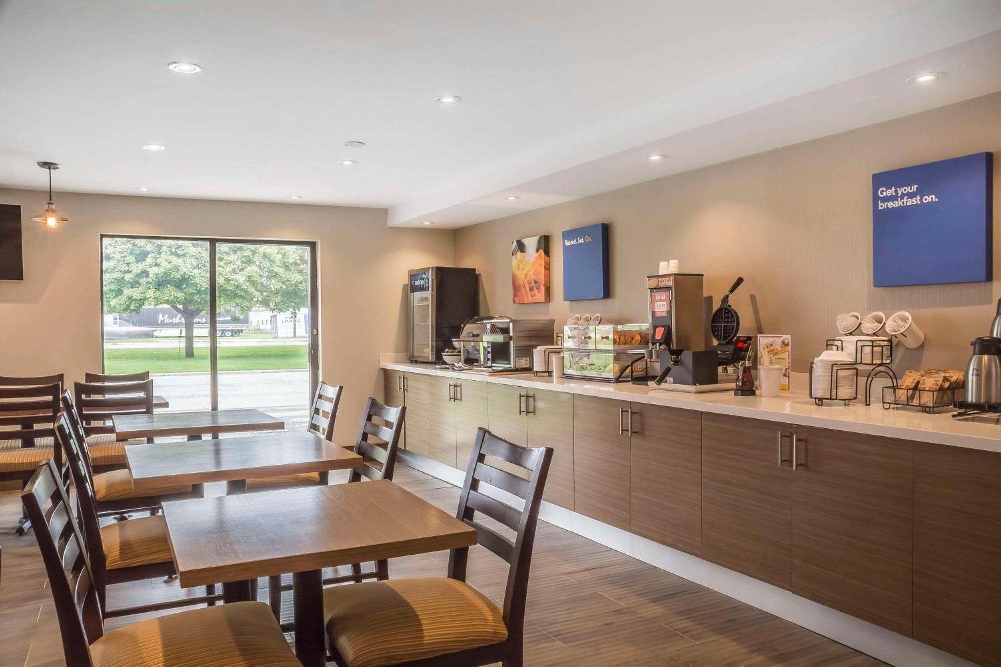 Comfort Inn Chatham-Kent Exterior photo
