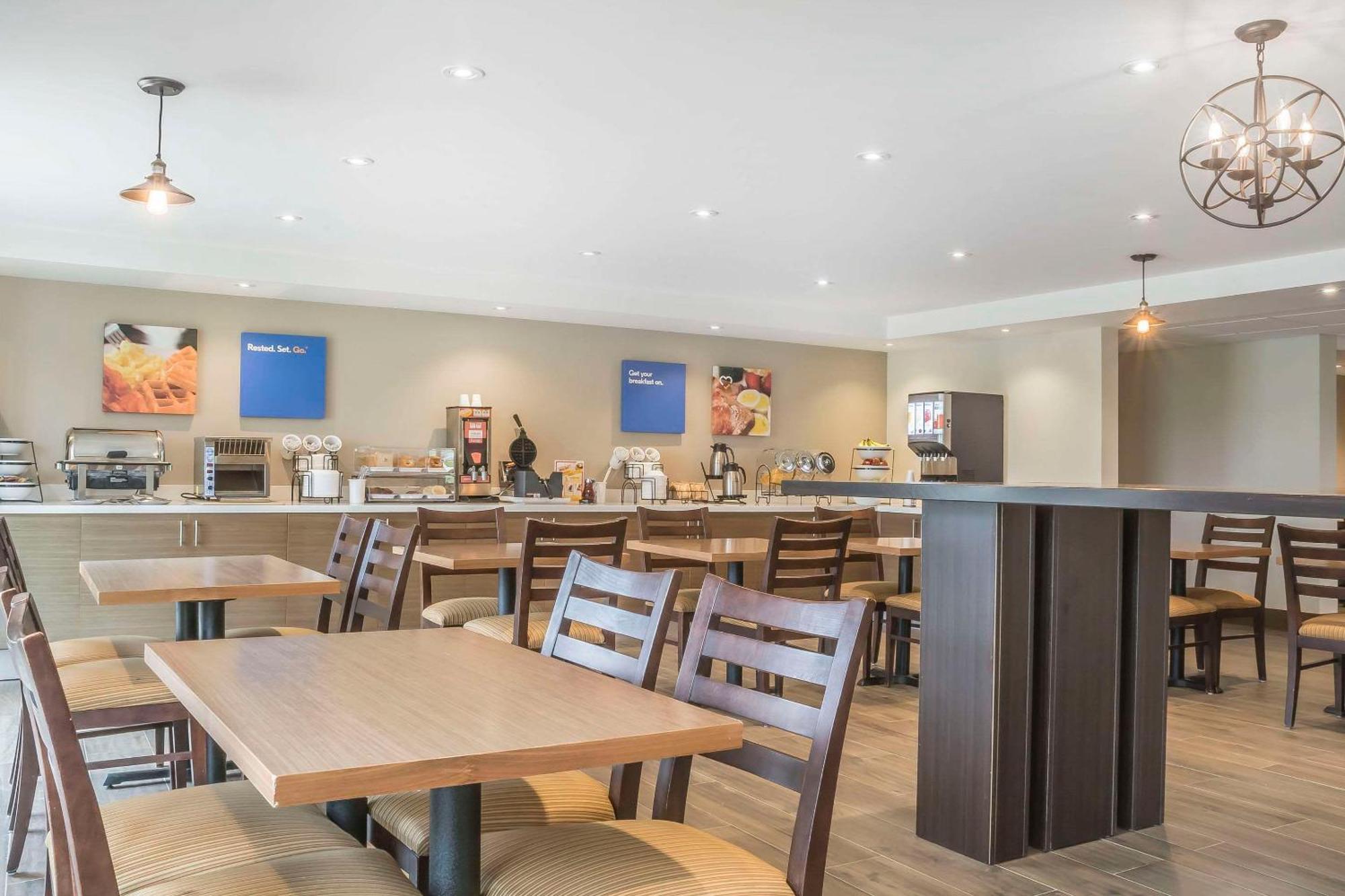 Comfort Inn Chatham-Kent Exterior photo