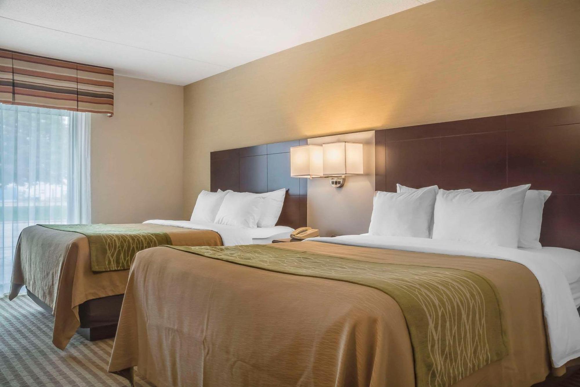 Comfort Inn Chatham-Kent Exterior photo