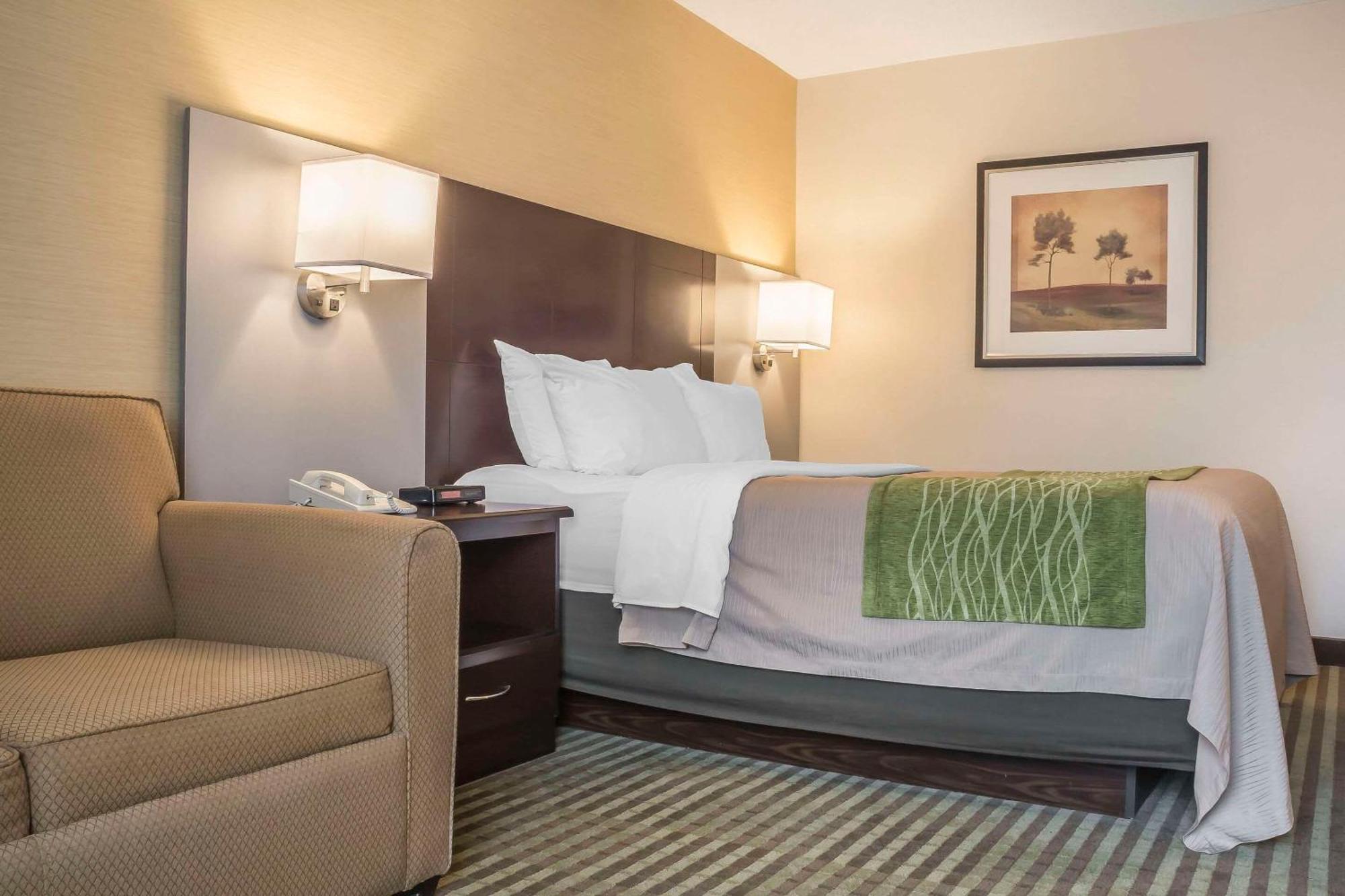Comfort Inn Chatham-Kent Exterior photo